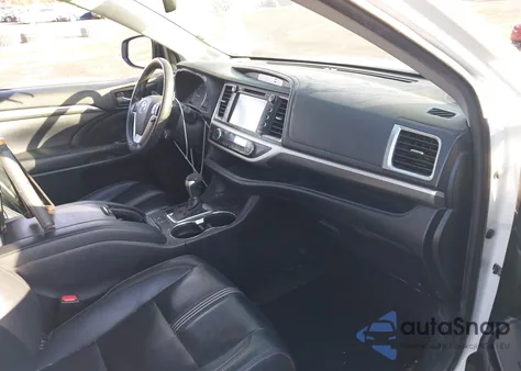 2019 Toyota Highlander Se z USA, uszkodzony, nr VIN 5TDJZRFH7KS626558